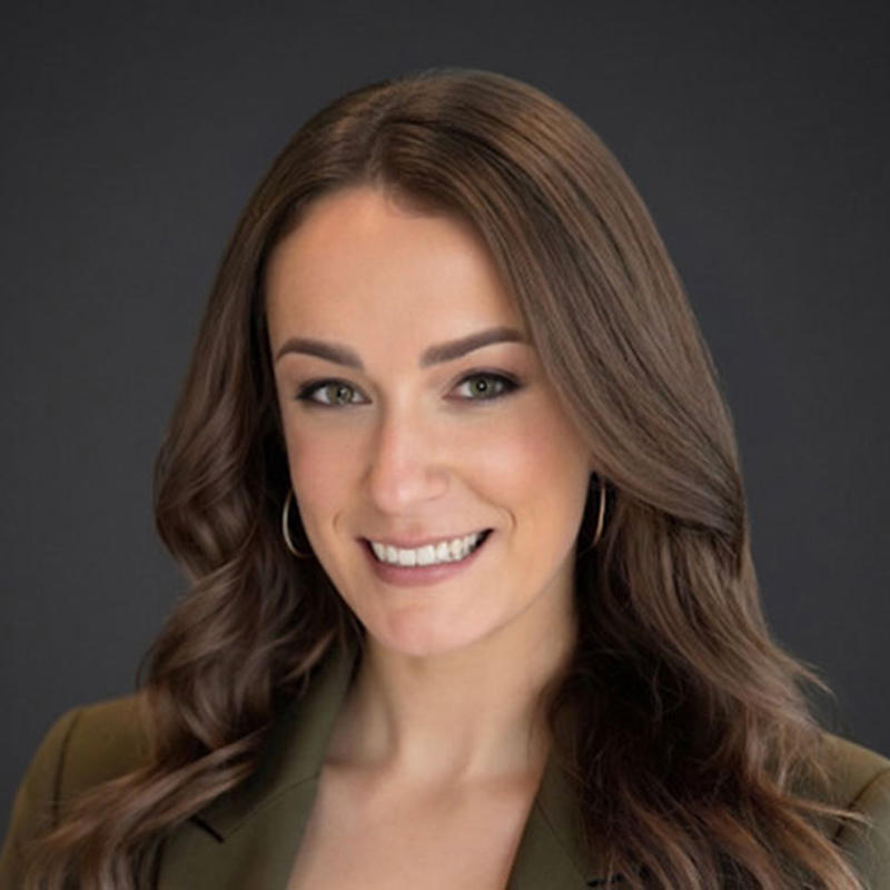Dr. Alli Snyder headshot