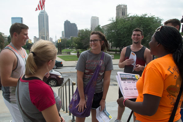 Students making friends during Welcome Week