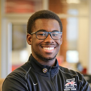 Deandre Grayson headshot